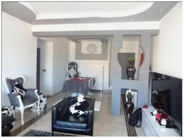 BEL APPARTEMENT  DE 94 M² AVEC PISCINE