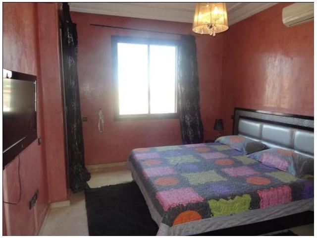 BEL APPARTEMENT MODERNE BIEN MEUBLÉ