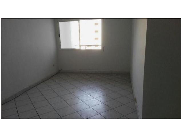 Bel appartement vide maarif