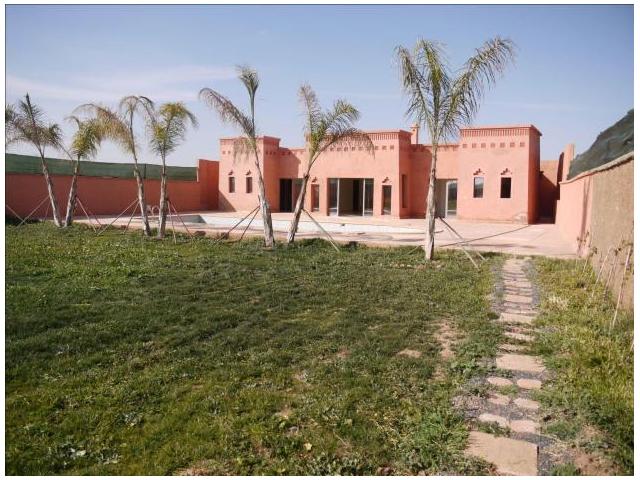 belle villa vc piscine privative sur la rte de Ouarzazate