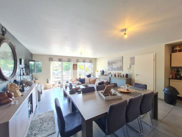 Bertrix : appartement, 2 chambres, petite terrasse, ascenseur.