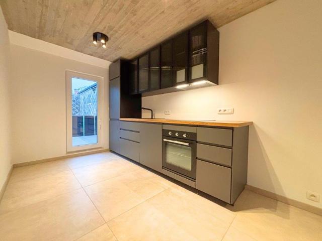 Bertrix : appartement - duplex, 1 chambre, terrasse.