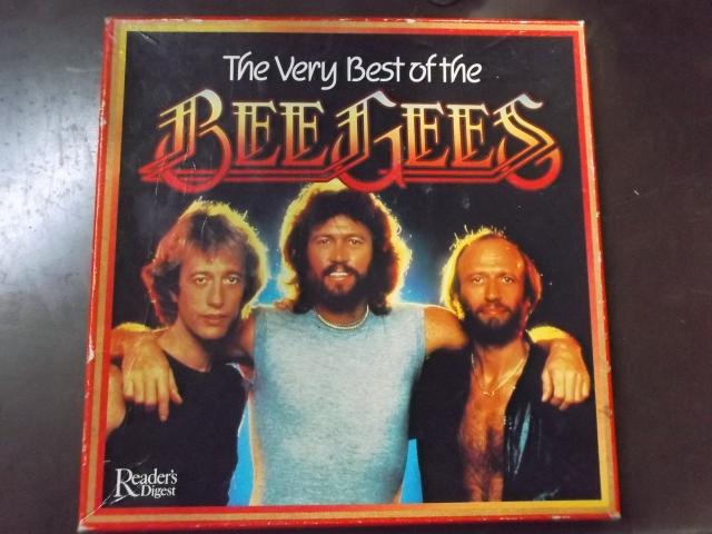 Photo BEST OF THE BEE GEES image 1/3