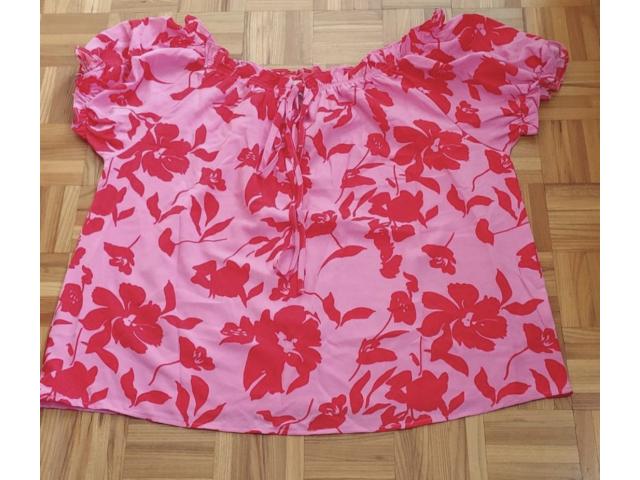 Blouse Shein rose à fleurs neuve