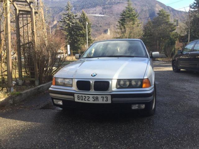 BMW 318 i - E36