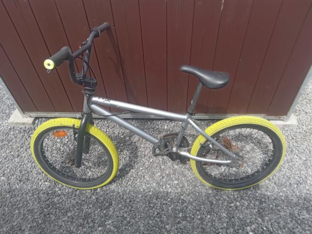 BMX à vendre pour une valeur de 45 €