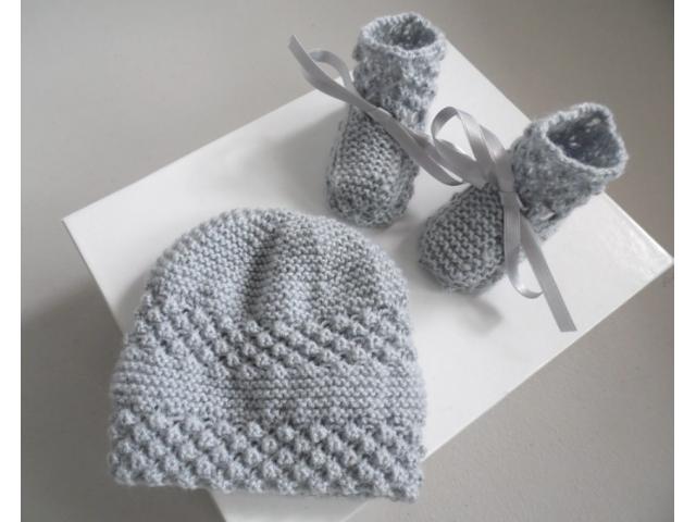 Bonnet et chaussons GRIS tricot laine bébé fait main