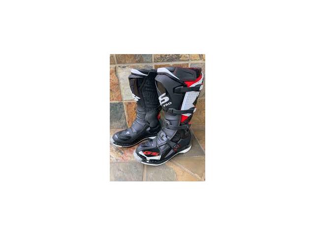 Bottes BMW GS PRO  P 45/47 avec chaussons jamais portes