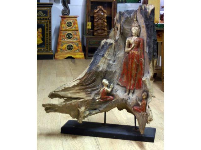 Photo Bouddha sculpté dans un tronc de teck ancien - H: 69 cm image 1/4