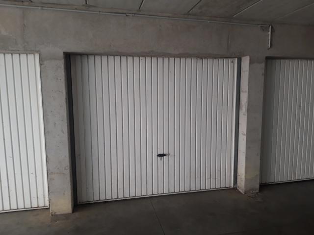 Box de garage à louer