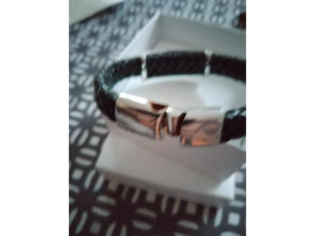 Photo BRACELET en cuir tresse image 1/4