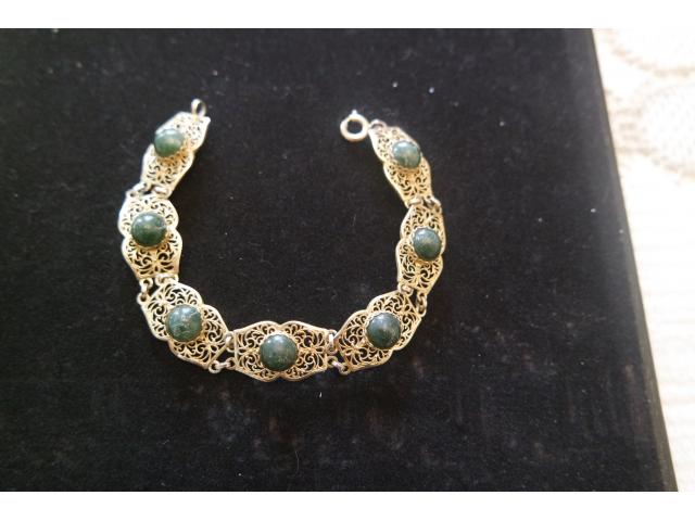 Bracelet en pompone et jade