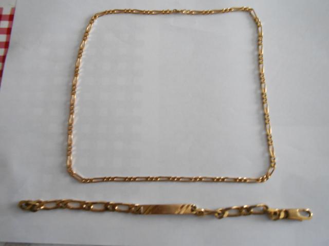 Bracelet et collier en plaquer or d'occasion a vendre