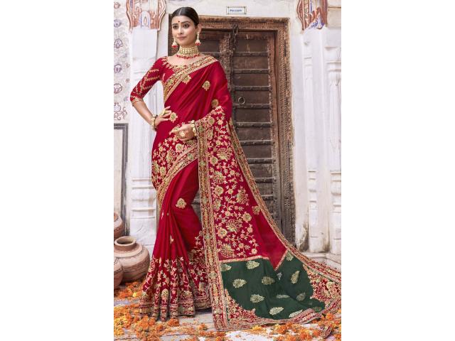 brodé pierre avec sari de mariage moti en soie rouge