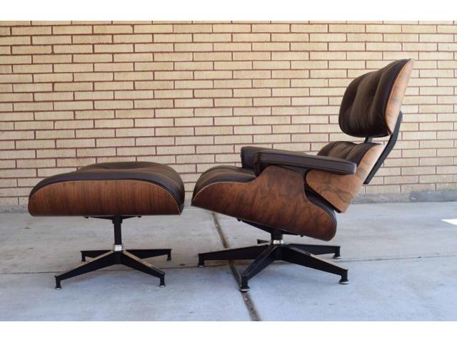 Photo Brown Eames Lounge And Ottoman 670/671 Authentique Herman Miller image 1/3