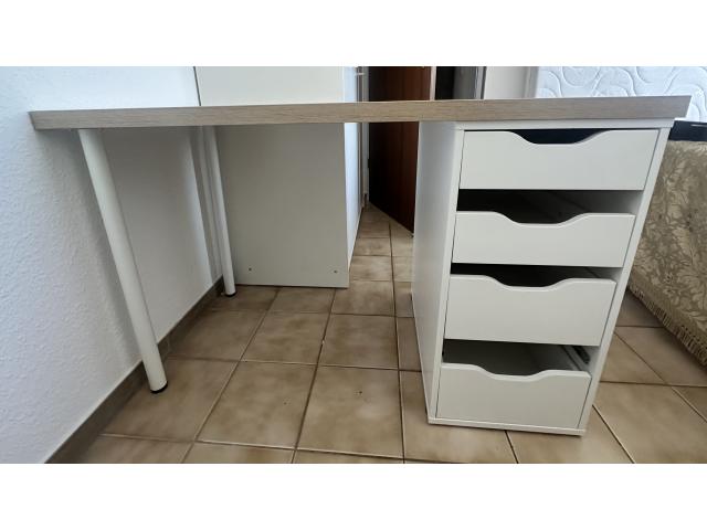 Bureau de travail/ table-comme neuf