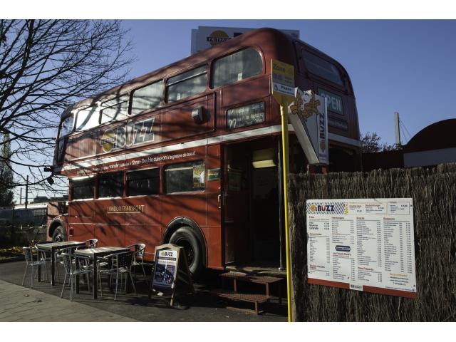 Photo Bus anglais double dekker transformé en friterie à remettre image 1/3