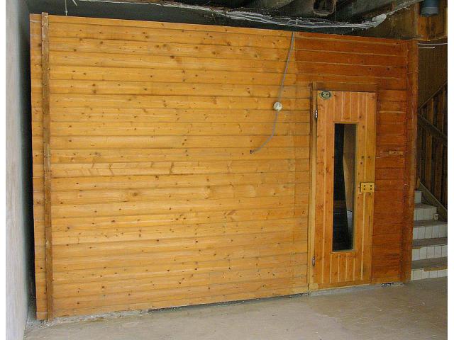 Photo Cabine de sauna Finlandais en bois occasion 10 /12 places image 1/5