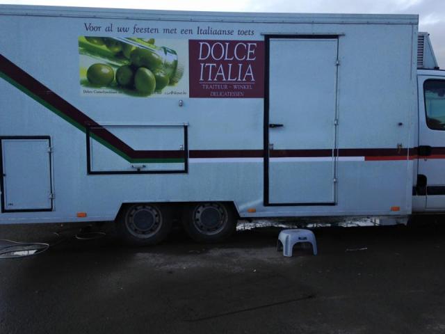 Photo camion magasin food truck image 1/4