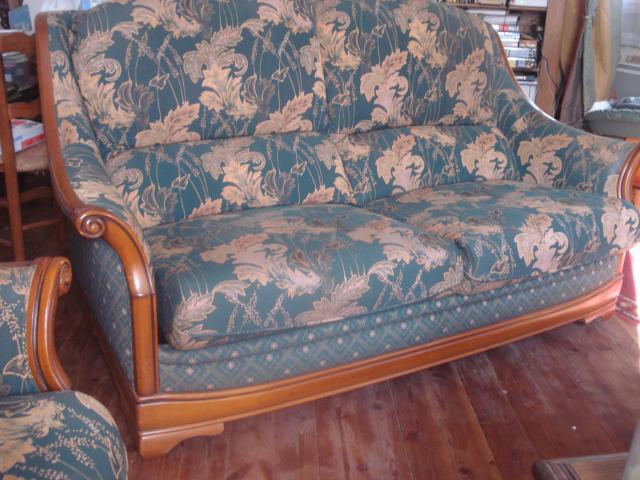 Photo canapé fixe avec deux fauteuils assortis image 1/3