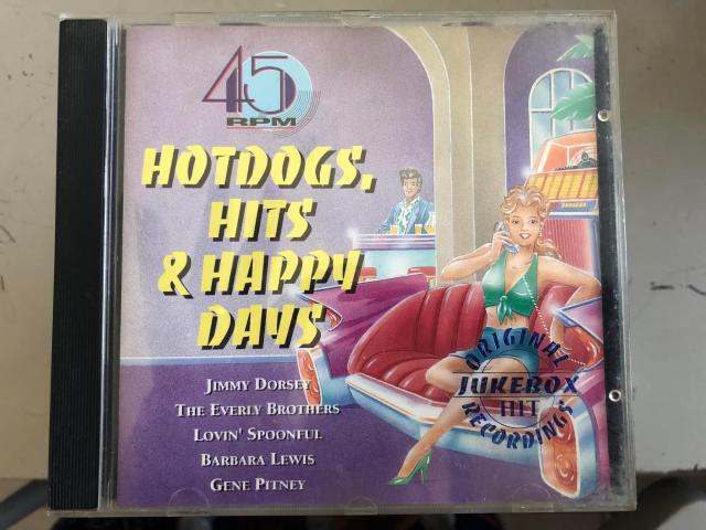 CD Hotdogs hits & happy days