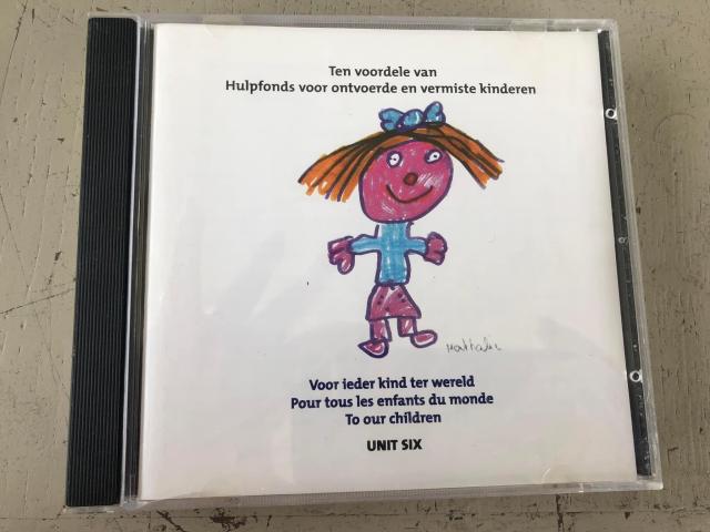 Photo CD Piur toys led enfants du monde image 1/2