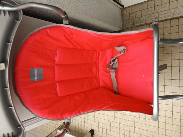 Chaise haute pour bébé