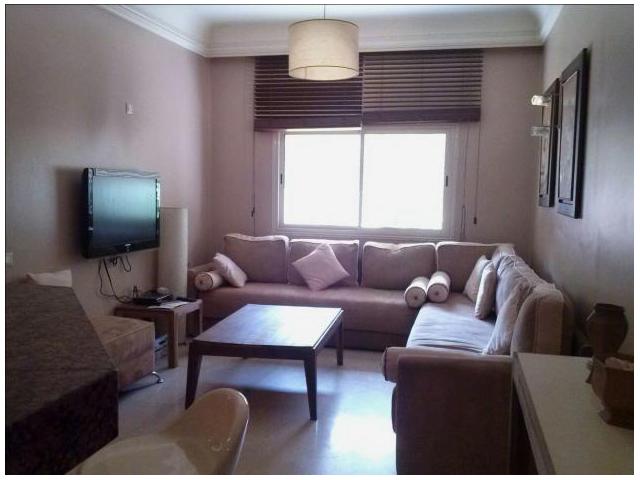 Charmant appartement avec piscine et jardin