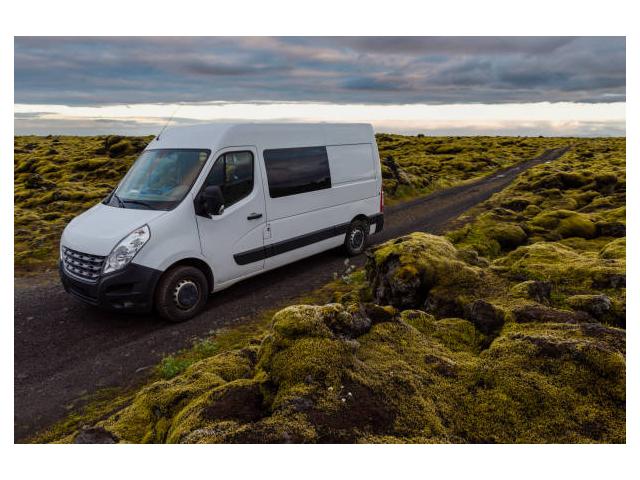 Chauffeur avec utilitaire propose ses services