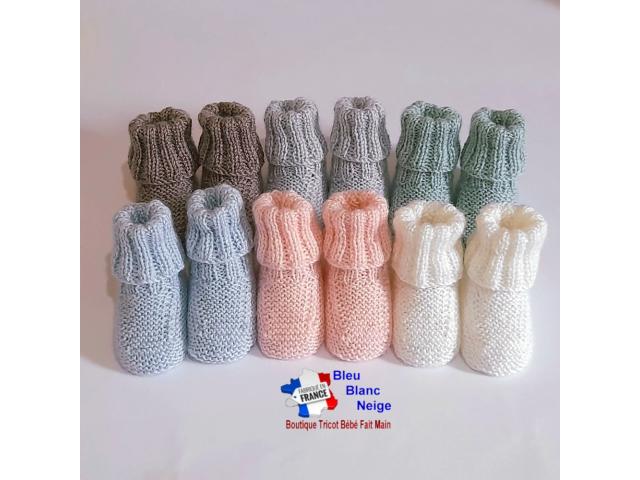 Chaussons à revers côtes layette tricotée main en laine