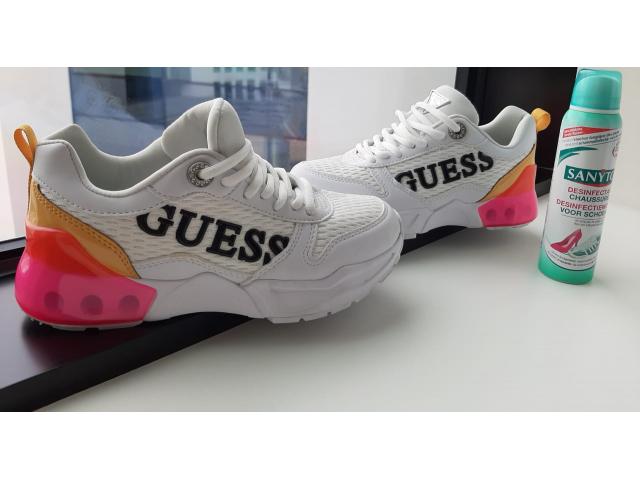 Photo Chaussures guess image 1/5