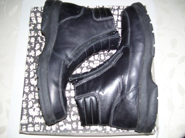 Chaussures montantes fourrées en cuir noir Pointure 42