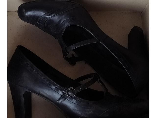 Photo Chaussures noir femme pointure 36. image 1/1