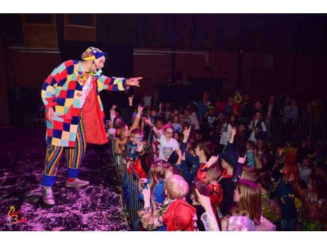 Clown pour anniversaire, animations de rue, du mime, de la statue vivante, de l'échassier, du faux s
