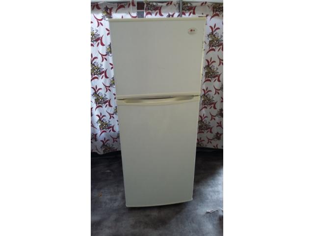 Combiné frigo-réfrigérateur