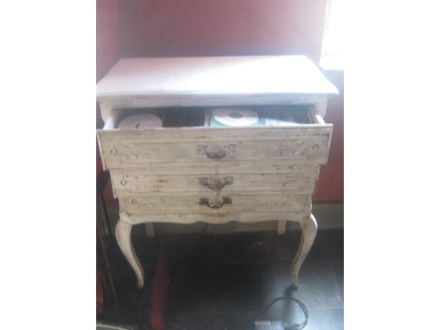 Photo commode blanche image 1/1