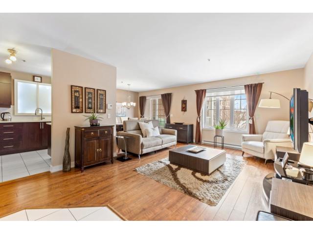 Photo Condo moderne et impeccable Champfleury Sainte-Rose (Laval, Quebec) image 1/6