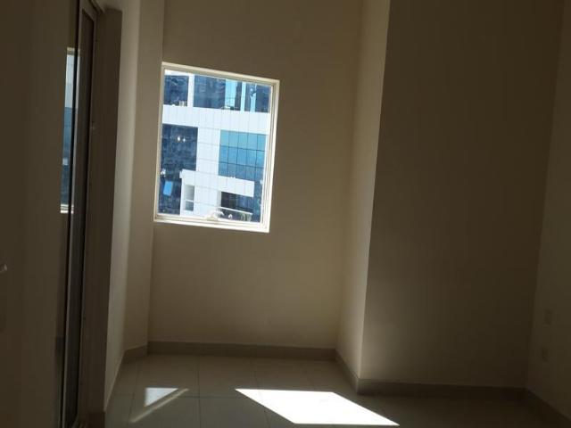 Photo Confortable appartement & étage élevé 2 BHK avec parking à Dubai Gate 1 -JLT @ 95K/2 Cheques image 1/6