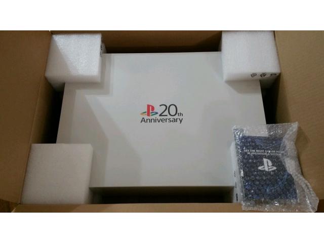 Photo Console PS4 avec jeux + accessoires image 1/2