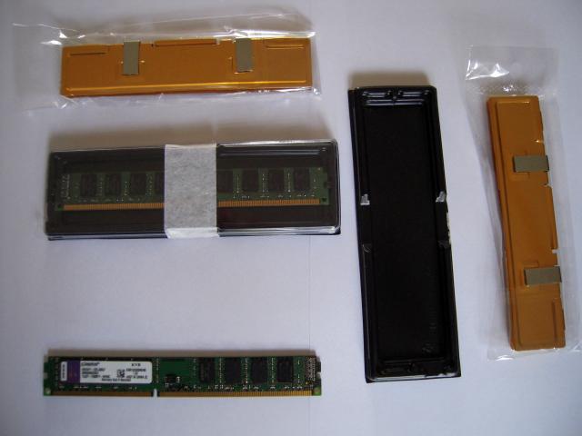 Photo DDR3 ++ LOW PROFIL +++ Kingston 2X 4GO KVR D3N9/4G 1333 Mhz ( Taiwan) AVEC RADIATEURS en plus image 1/3