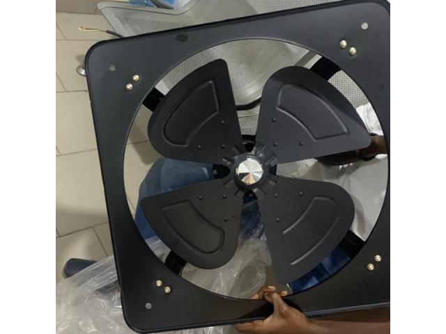 Photo DES EXTRACTEURS D’AIR DE 250 mm à 600 mm. image 1/5