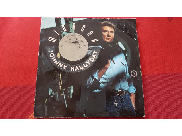 Photo Disque vinyl 45 tours Johnny Hallyday image 1/2