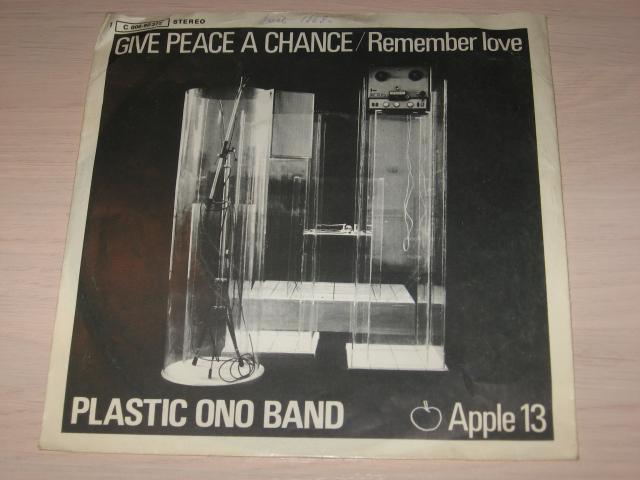 Photo disque vinyl 45 tours plastic ono band image 1/2
