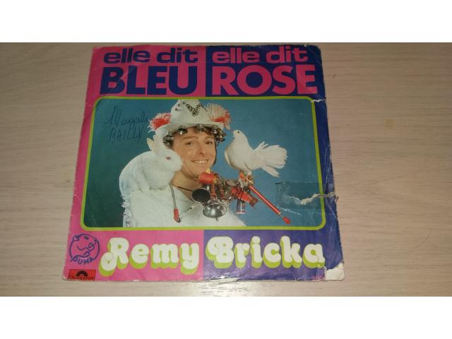 Photo disque vinyl 45 tours Remy bricka elle dit bleu elle dit rose image 1/2