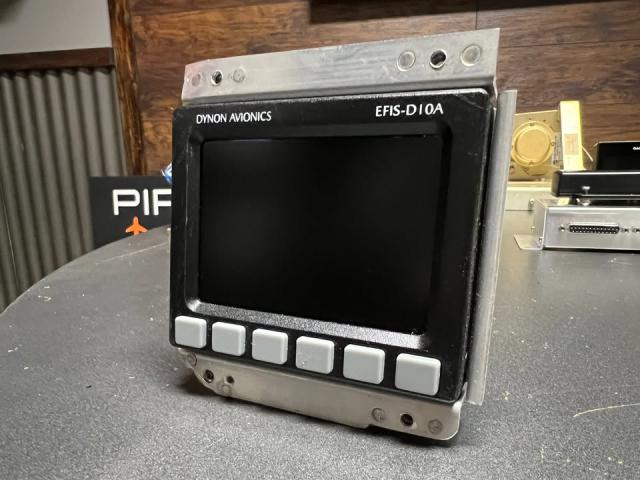 Photo Dynon D10A CERTIFIED EFIS-10A image 1/4