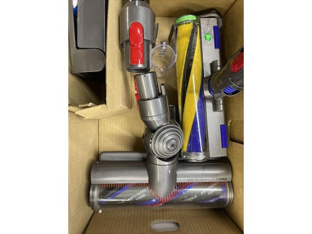 Photo Dyson V15 Detect Absolute Cordless Vacuum Cleaner image 1/3