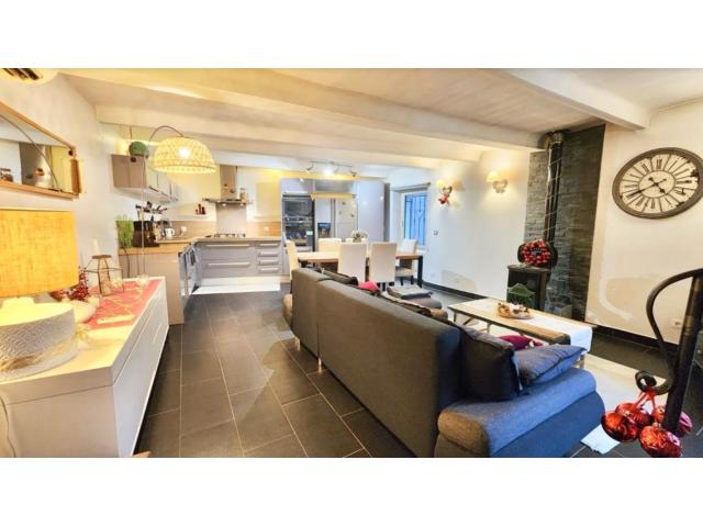 En Provence (France), vente maison de village 4 pièces 92 m²