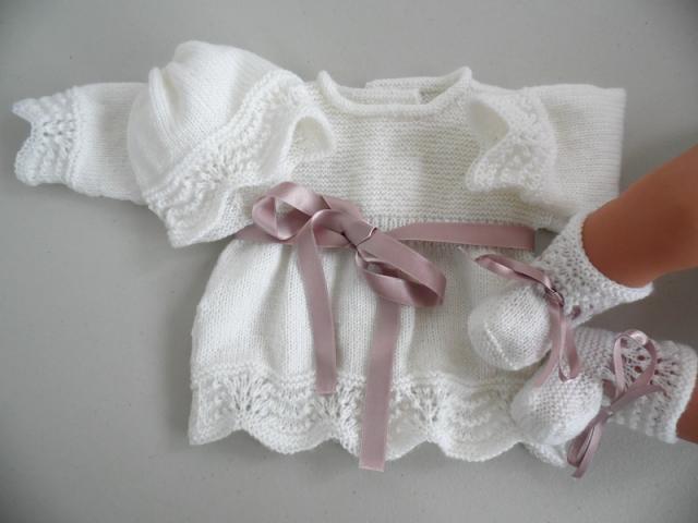 Photo Ensemble ou trousseau blanc tricot laine bébé fait main image 1/6