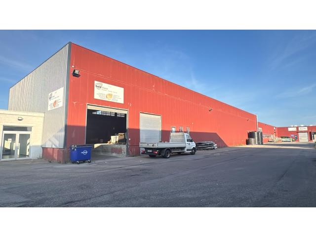 Entrepôt à louer à Gembloux (achat possible)