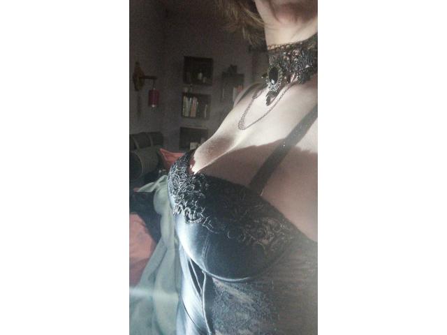Envie d un moment chaud avec une Milf?